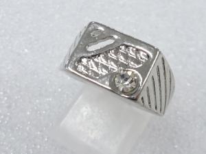 クリスタル　指輪(18号)